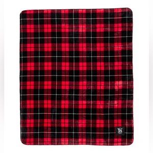 NWT VICTORIA'S SECRET Cozy Blanket NEW
